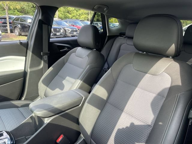 Used 2025 Chevrolet Trax LT w/ Driver Confidence Package FWD image 11