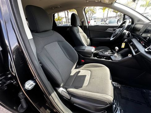 Used 2023 Kia Sportage LX FWD image 13