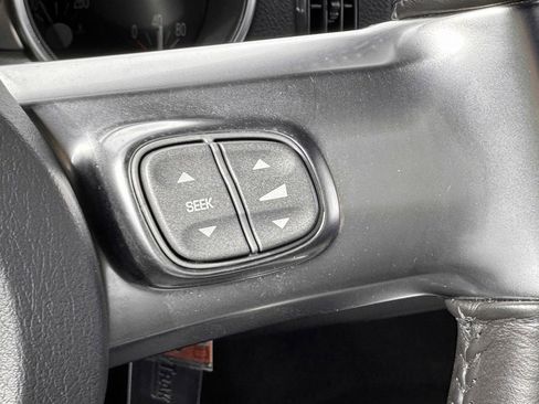 Used 2004 Chevrolet SSR w/ Preferred Equipment Group image 24