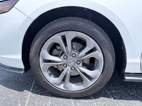 Used 2024 Honda Accord EX image 17
