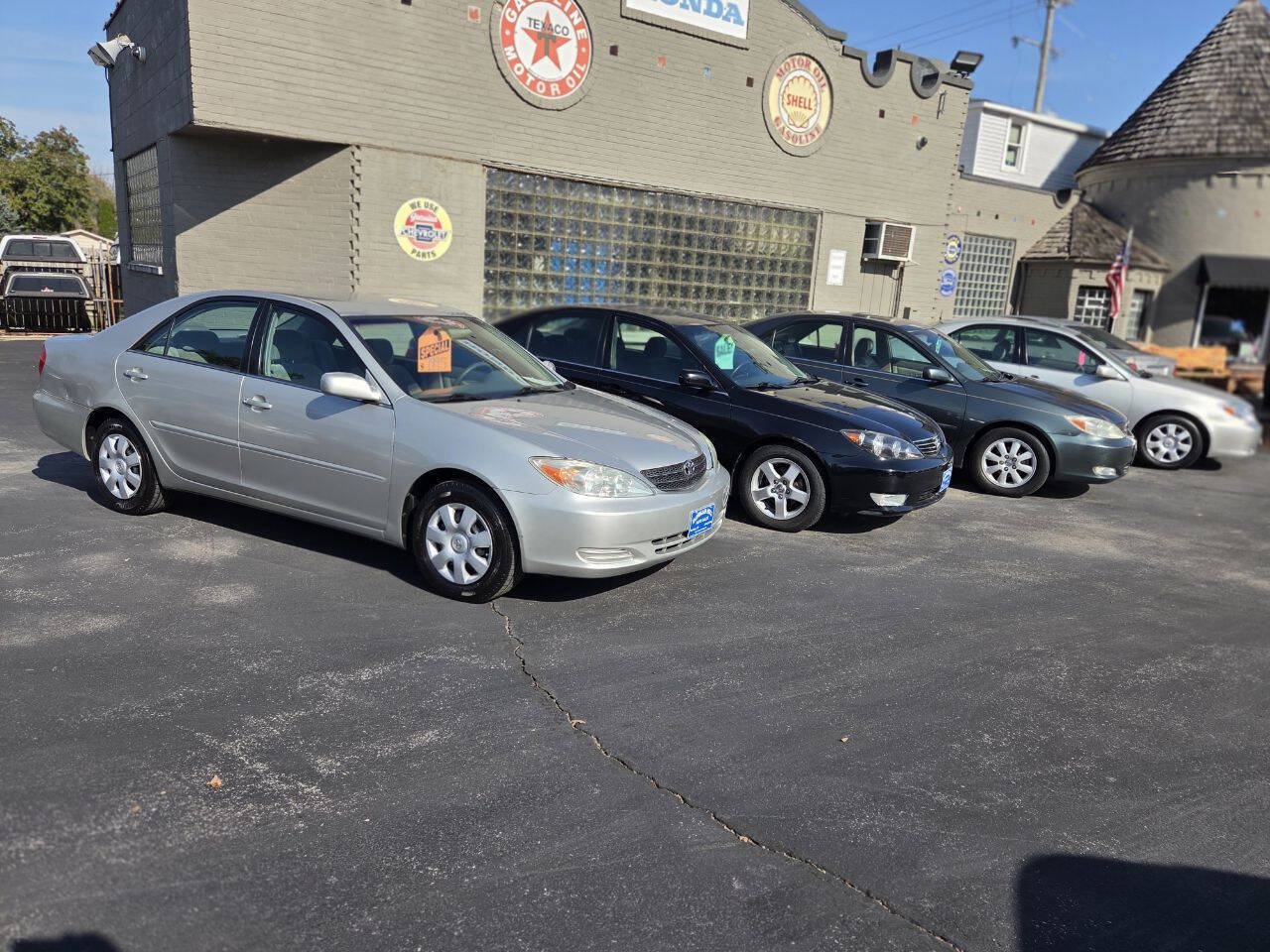 Used 2004 Toyota Camry LE FWD image 11