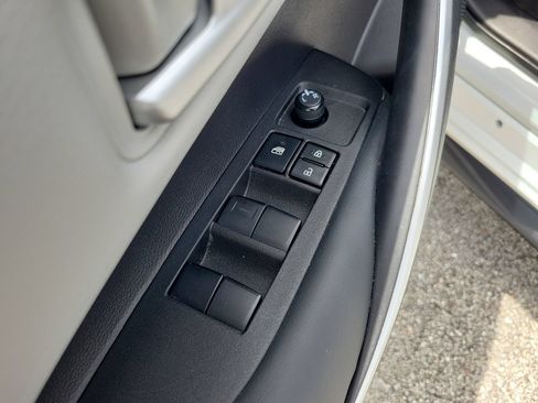 Used 2022 Toyota Corolla SE FWD image 14