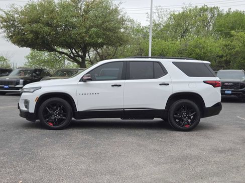 Certified 2023 Chevrolet Traverse Premier w/ Redline Edition FWD image 5