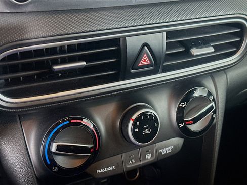 Used 2020 Hyundai Kona SE image 22