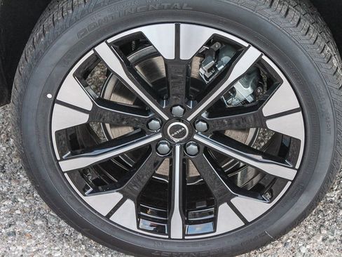 New 2026 Volvo XC60 T8 Plus w/ Climate Package PRO image 11