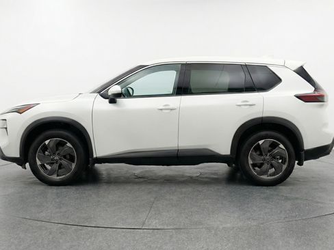 Used 2025 Nissan Rogue SV AWD/4WD image 5