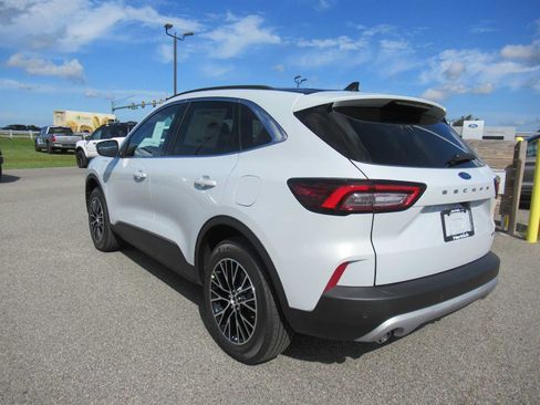 New 2026 Ford Escape SE FWD image 7