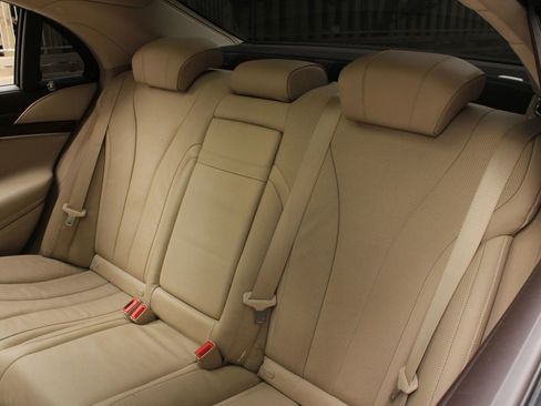 Used 2015 Mercedes-Benz S 550 Sedan image 16