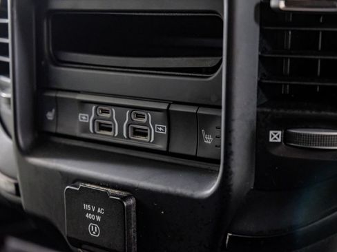 Used 2022 RAM 3500 Limited AWD/4WD image 32