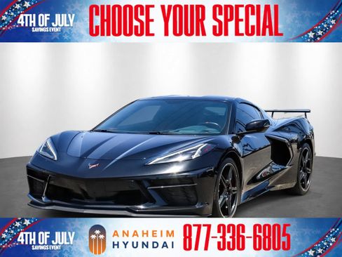 Used 2022 Chevrolet Corvette Stingray Preferred Cpe w/ Z51 Performance Package RWD image 1