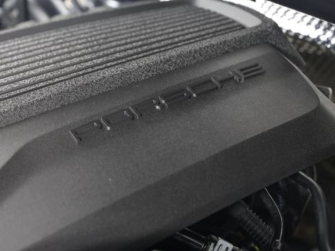 Certified 2026 Porsche Macan AWD/4WD image 27