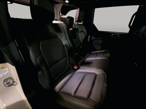 Used 2025 Ford Bronco Badlands AWD/4WD image 18