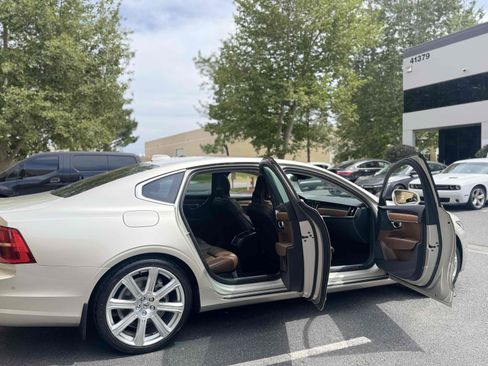 Used 2018 Volvo S90 T6 Inscription w/ Convenience Package AWD/4WD image 5