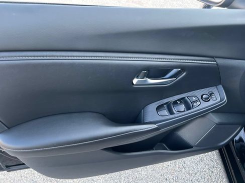 Used 2022 Nissan Sentra SV FWD image 7