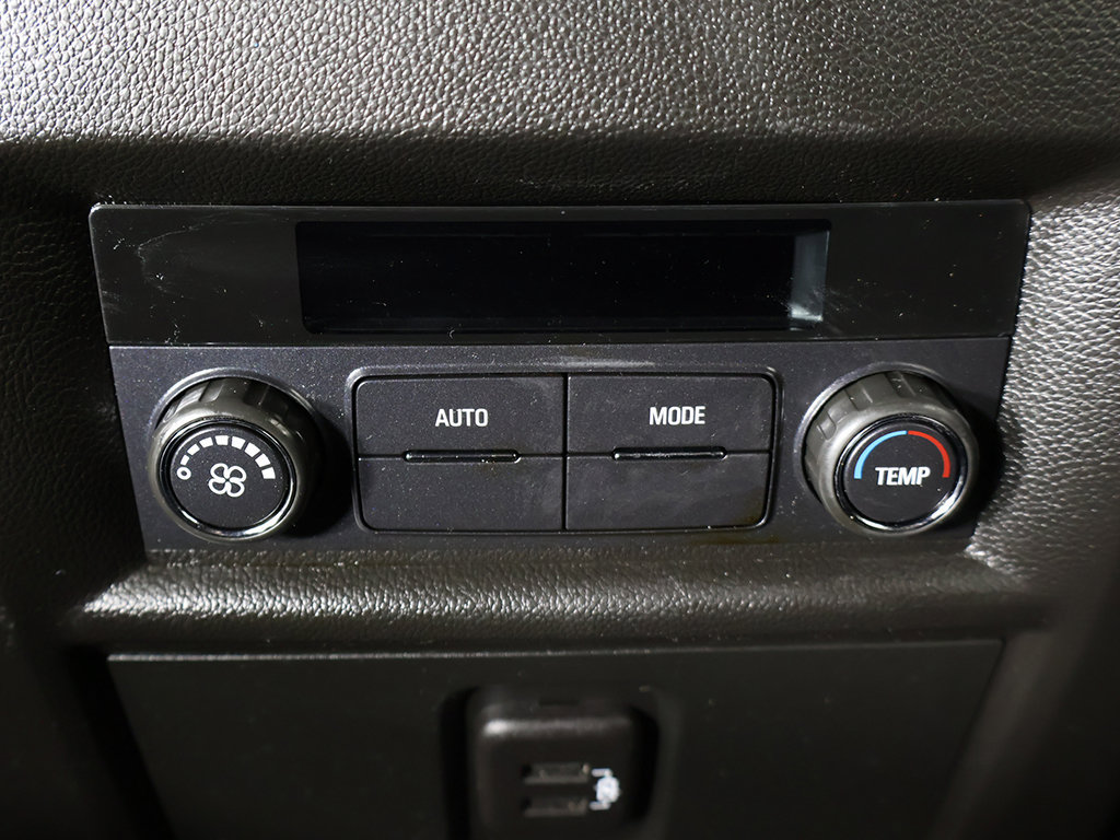 Used 2023 Chevrolet Traverse LT AWD/4WD image 38