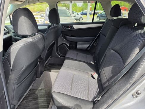 Used 2016 Subaru Outback 2.5i Premium image 4