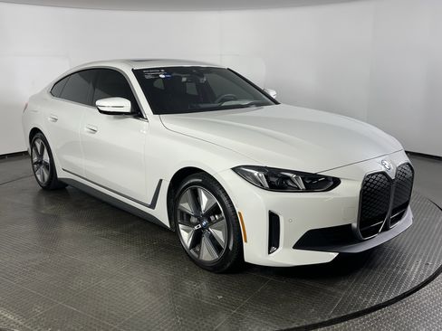 Certified 2025 BMW i4 xDrive40i w/ M Sport Package image 3