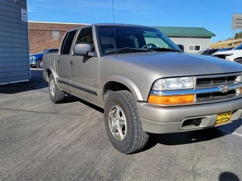 Used 2003 Chevrolet S10 Pickup LS image 3