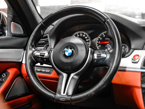 Used 2014 BMW M5 RWD image 15