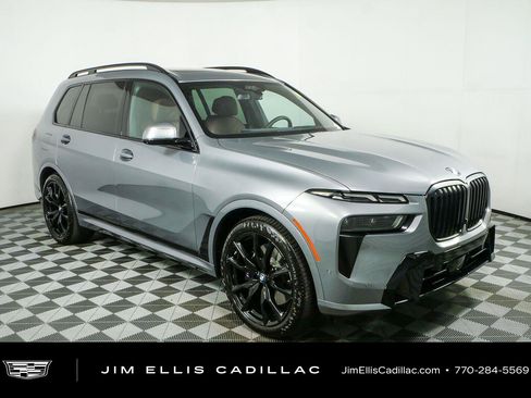 Used 2024 BMW X7 xDrive40i w/ M Sport Package AWD/4WD image 1