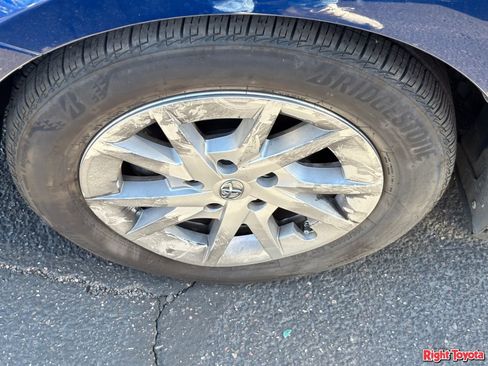 Used 2013 Toyota Prius V Three FWD image 8
