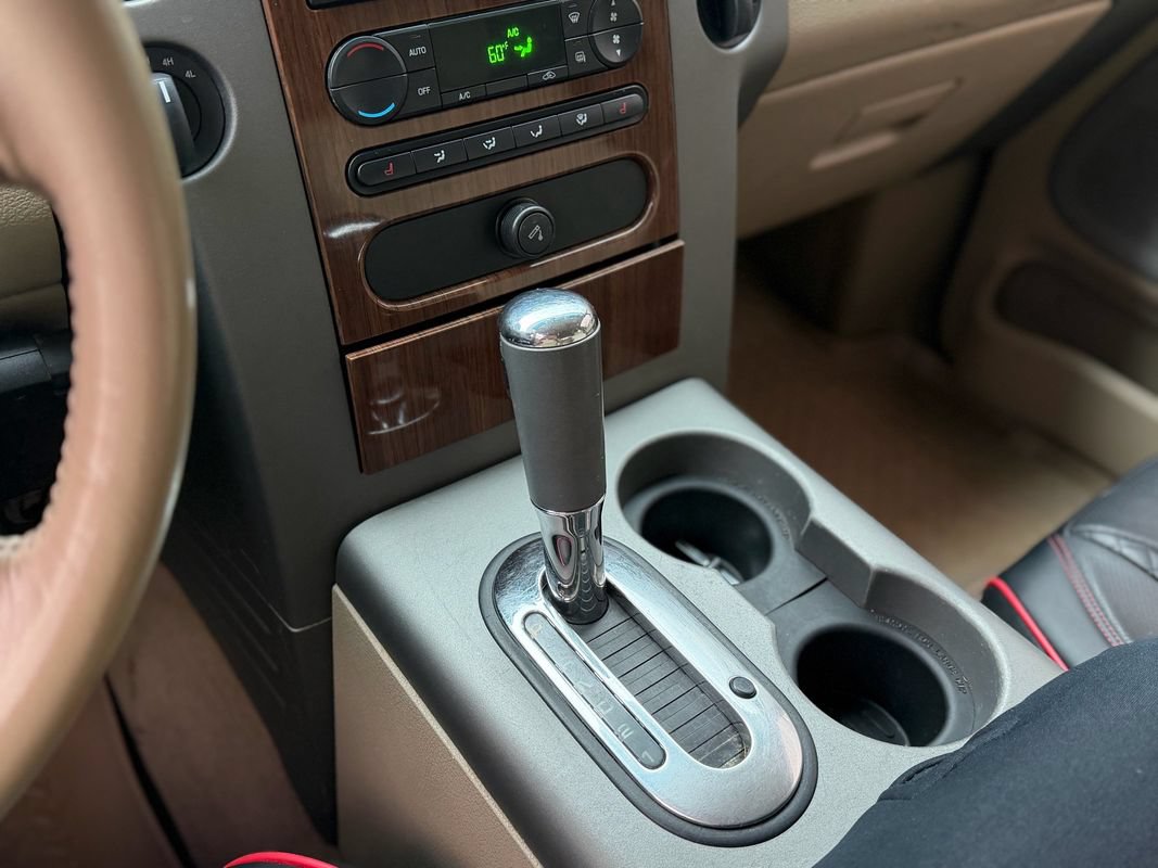 Used 2004 Ford F150 Lariat AWD/4WD image 19