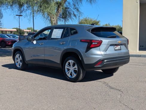 Used 2024 Chevrolet Trax LS image 4