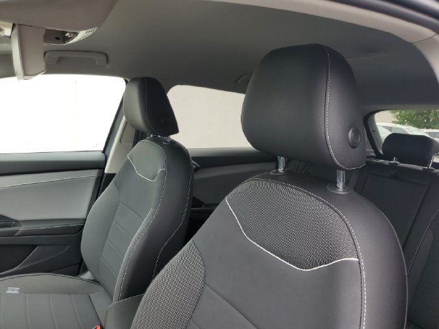 Certified 2024 Volkswagen Taos SE FWD image 22
