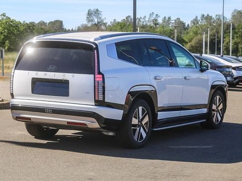 New 2026 Hyundai Ioniq 9 SEL image 5