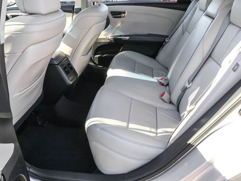 Used 2014 Toyota Avalon Limited image 26