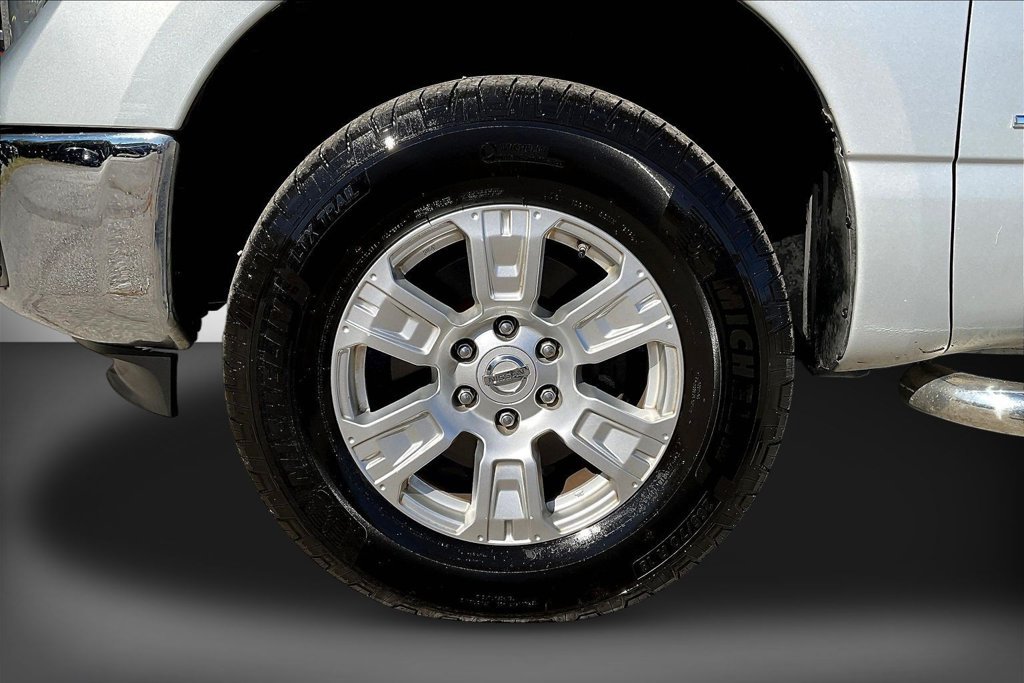 Used 2018 Nissan Titan SV AWD/4WD image 33