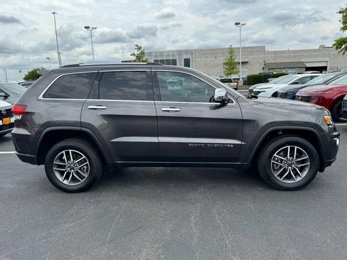 Used 2021 Jeep Grand Cherokee Limited AWD/4WD image 2