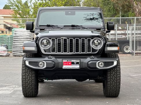 Used 2024 Jeep Wrangler Unlimited Sahara AWD/4WD image 10