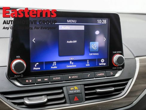 Used 2024 Nissan Altima 2.5 SV image 19