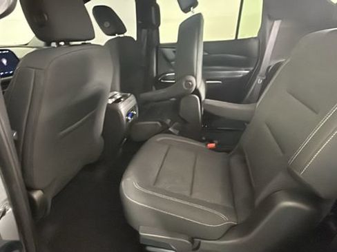 Used 2025 Chevrolet Traverse LT AWD/4WD image 26