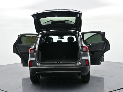 Used 2025 Ford Escape ST-Line image 25