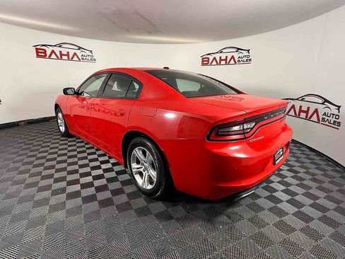 Used 2021 Dodge Charger SXT w/ Leather Interior Group RWD image 9