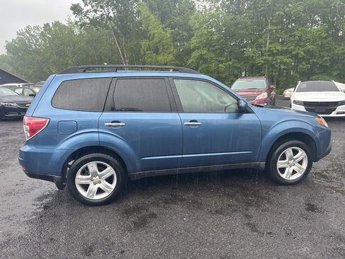 Used 2009 Subaru Forester 2.5X Limited image 3