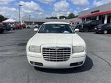Used 2006 Chrysler 300 Touring w/ Comfort/Convenience Group image 2