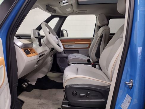 New 2025 Volkswagen ID. Buzz 1st Edition image 19