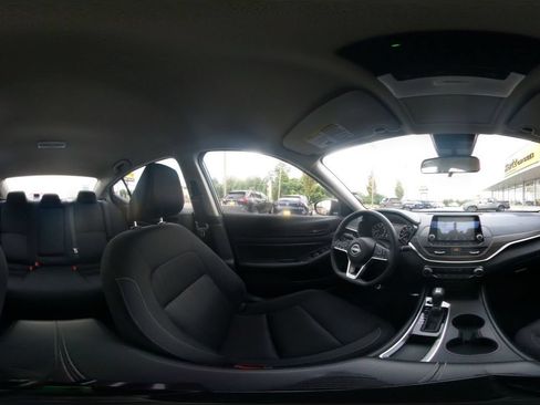 Used 2026 Nissan Altima 2.5 SV FWD image 32