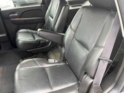 Used 2011 Chevrolet Tahoe LTZ image 19