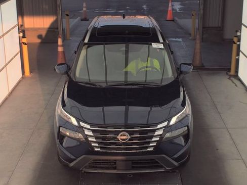 Certified 2025 Nissan Rogue SV w/ SV Premium Package FWD image 12