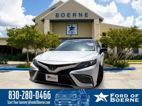 Used 2024 Toyota Camry XSE FWD image 1