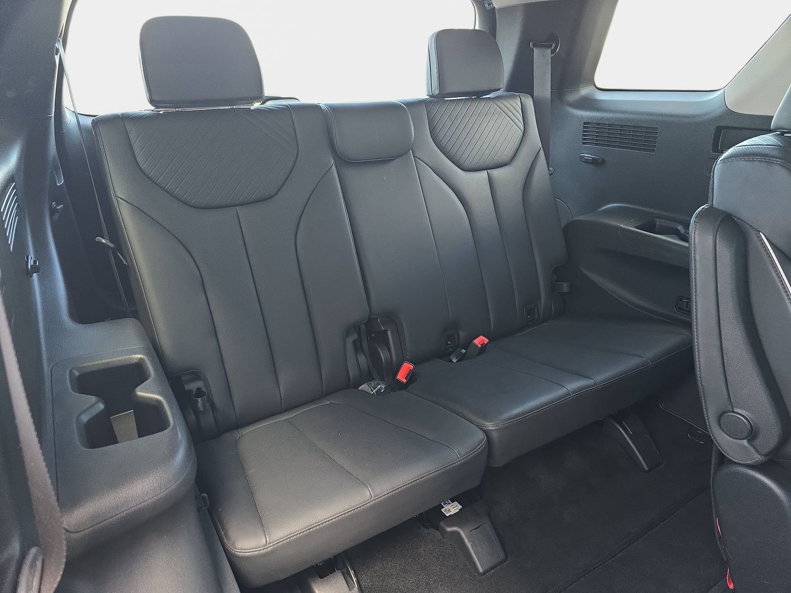 Used 2024 Hyundai Palisade SEL AWD/4WD image 16