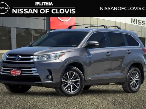 Used 2019 Toyota Highlander XLE AWD/4WD image 1