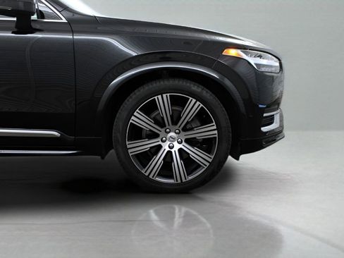 Used 2023 Volvo XC90 B6 Ultimate w/ Lounge Package image 47