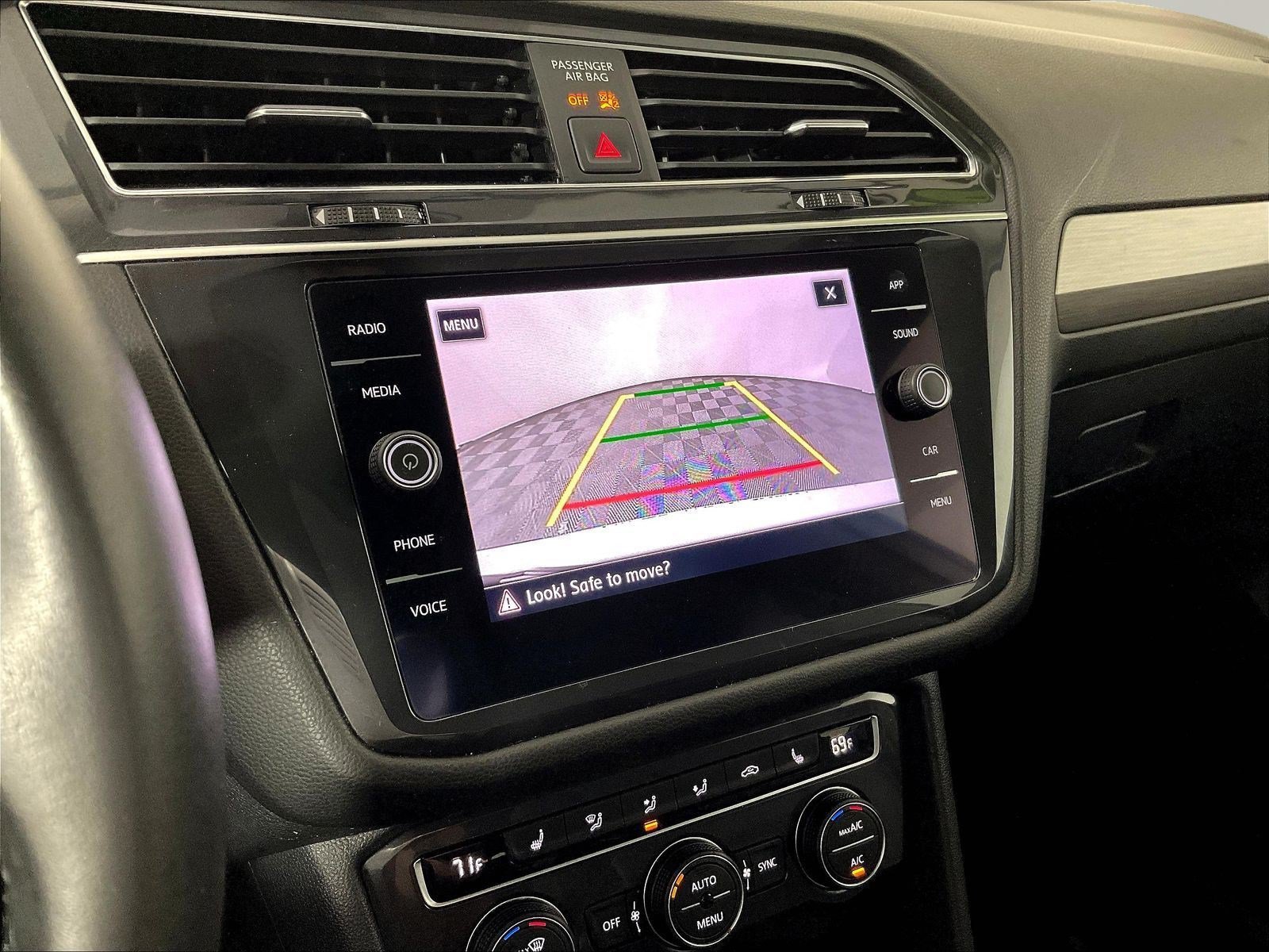 Used 2020 Volkswagen Tiguan SE w/ Panoramic Sunroof Package FWD image 14