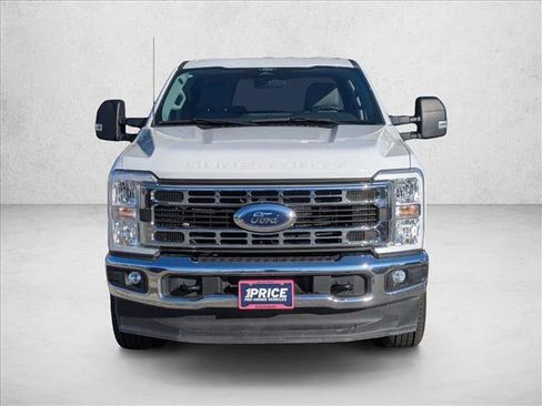 Used 2024 Ford F250 XLT image 2