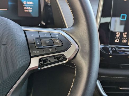 Used 2025 Volkswagen Atlas Cross Sport SE image 21